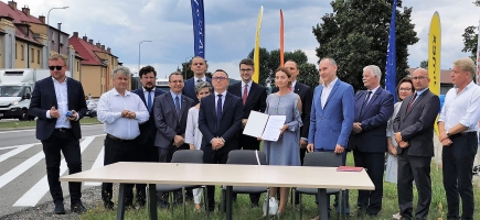 Signing an agreement for the construction of the S6 carriageway, section Leśnice – Bożepole Wielkie 