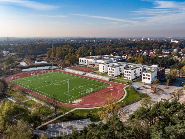 Die Bildungs- und Freizeitstätte in der ul. Wspólna 40-42 in Marki gewinnt die Auszeichnung „Bauprojekt des Jahres 2019“ (1. Preis)